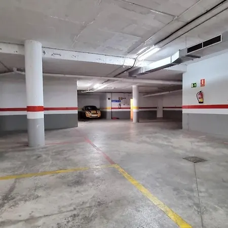 Centro Con Piscina Y Parking 公寓
